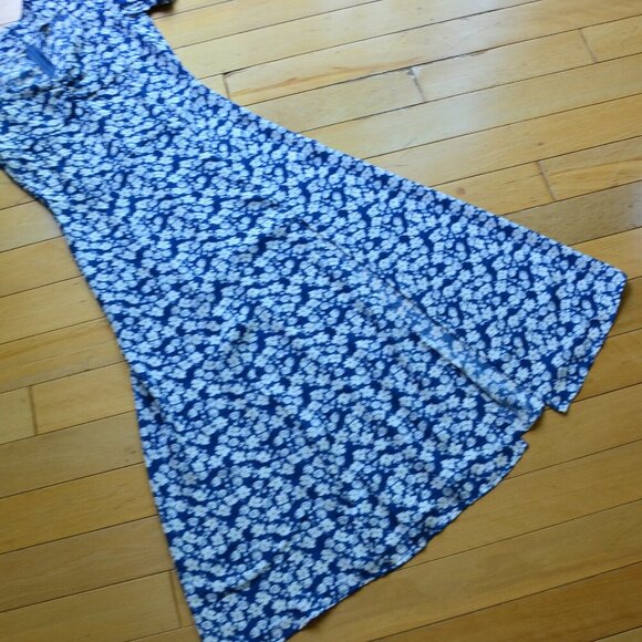 Floral Print Sweetheart Neck Midi Dress With Split Leg In Blue - Picture 5 of 15